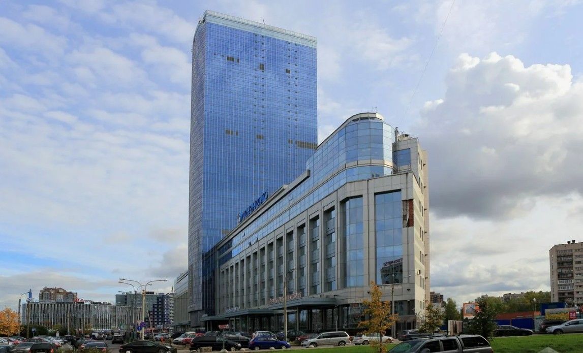 фасад дома, здание по адресу г Санкт-Петербург, пл Конституции, д 1